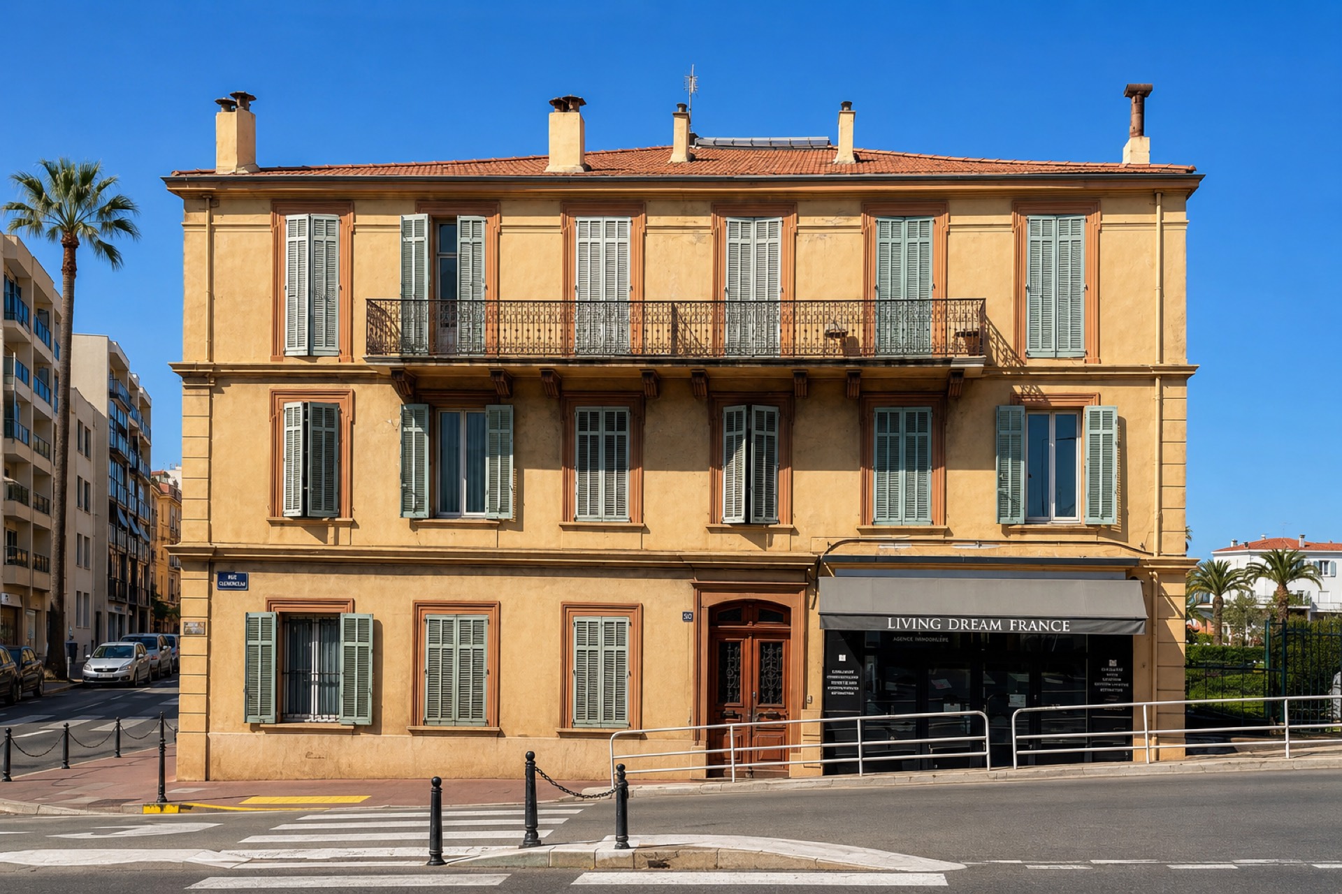 Façade de l'immeuble, 97 rue Georges Clemenceau, Cannes